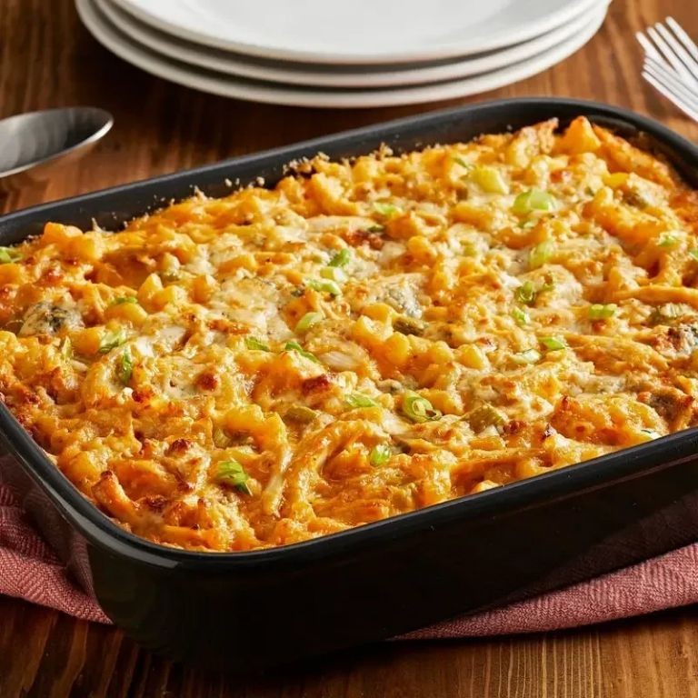 Buffalo Mac and Cheese Casserole