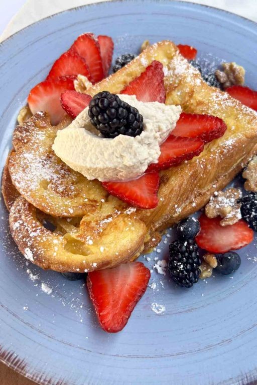 French Toast with Fresh Berries