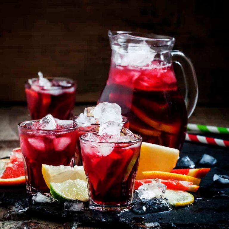 Rust Tea Sangria with Red Wine and Fruits