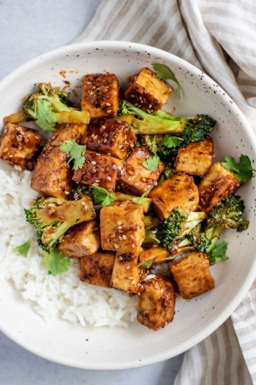 Spicy Tofu and Broccoli Stir-Fry