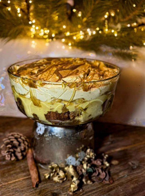 Sticky Toffee Pudding Trifle with Toffee Bits