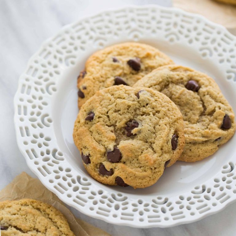 Almond Flour Chocolate Chip Cookies