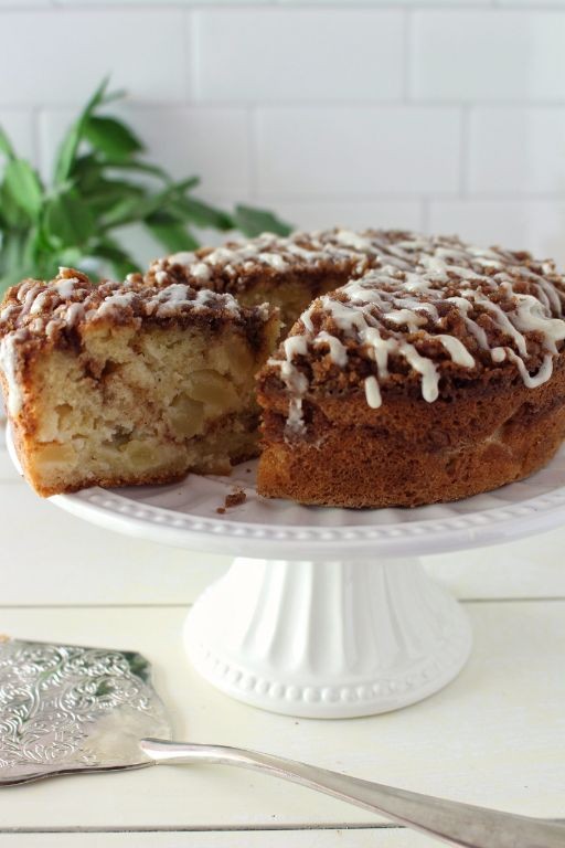 Apple Cinnamon Mini Coffee Cakes