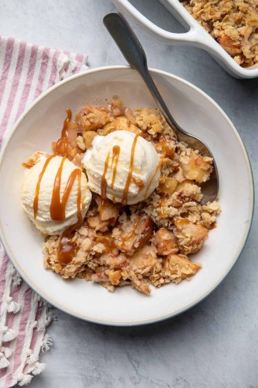 Apple Crisp Shooters with Cinnamon Oat Topping