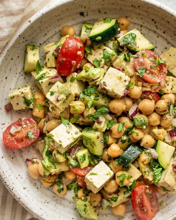 Avocado and Chickpea Salad