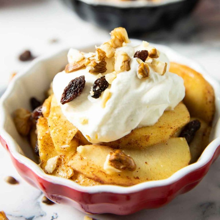 Baked Apples with Cinnamon and Walnuts