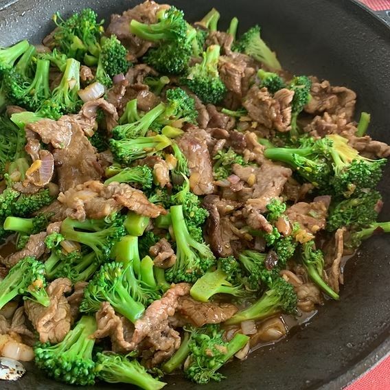 Beef and Broccoli Stir-Fry with Low-Sodium Sauce