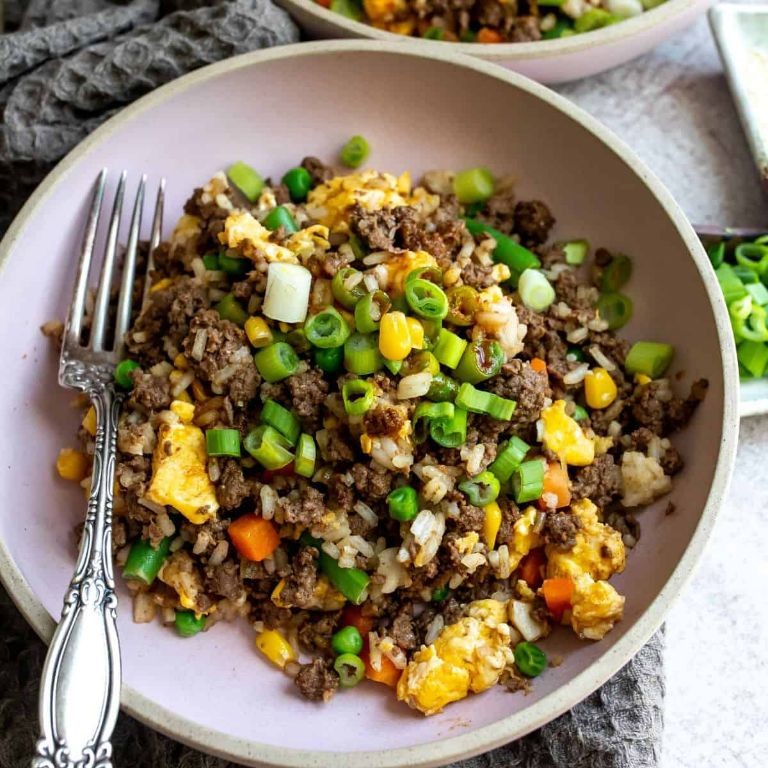 Beef and egg fried rice with peas