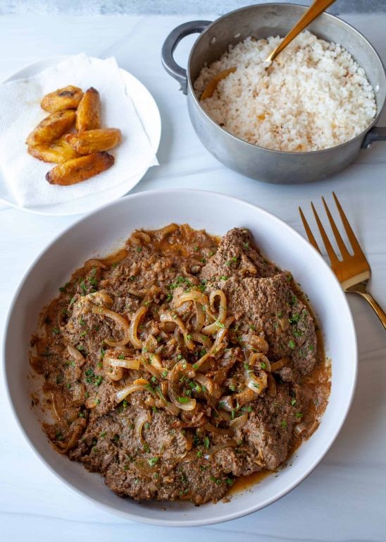 Bistec Encebollado with Ground Beef