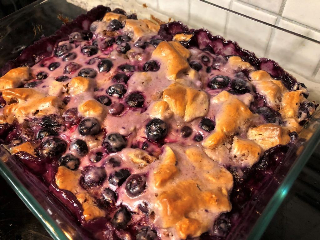 Blueberry Delight Cobbler with Cinnamon