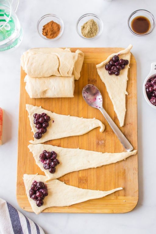 Blueberry Puff Pastry Dumplings
