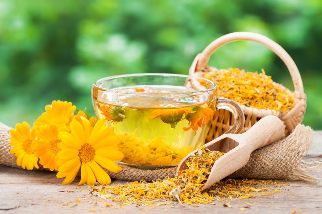 Calendula Tea with Honey and Lemon