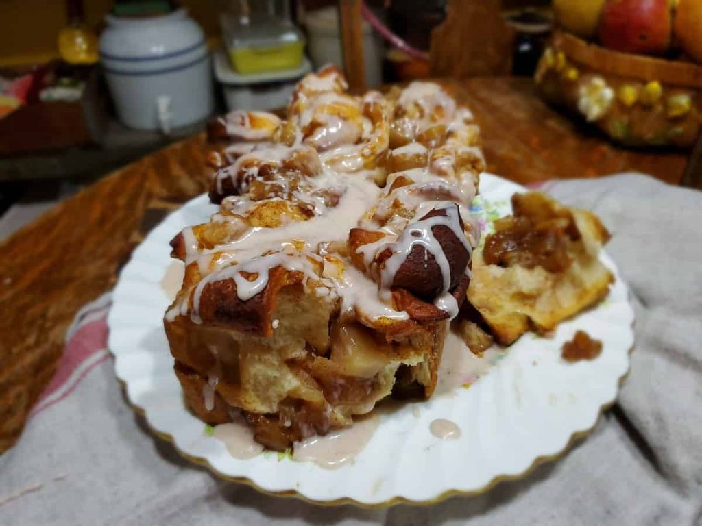 Canned apple cinnamon bread