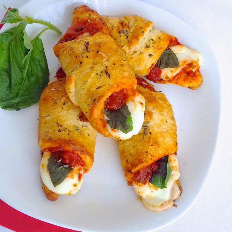 Caprese Crescent Ring