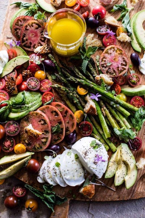 Caprese-Style Panzanella Salad