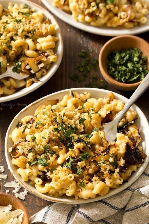 Caramelized Onion and Gruyère Macaroni Grill