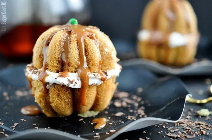 Chai Spiced Mini Bundt Cakes