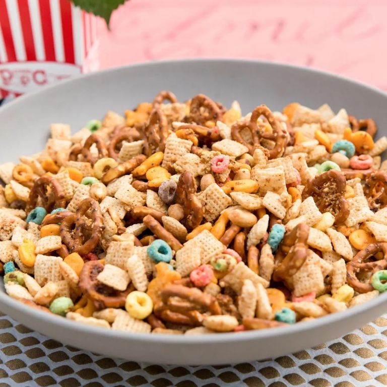 Cheesy Garlic Herb Cereal Mix