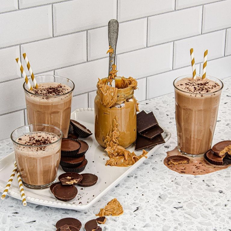 Chocolate Peanut Butter Keto Chow Smoothie