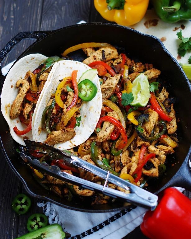 Classic Tex-Mex Chicken Fajitas with Bell Peppers