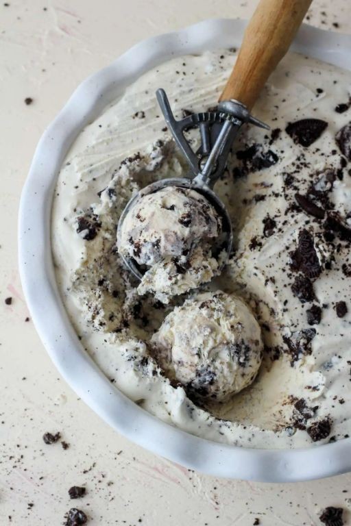 Cookies and Cream Oat Milk Ice Cream