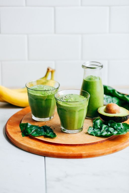 Creamy Avocado and Banana Smoothie