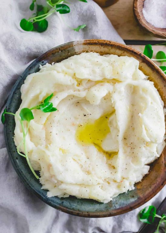 Creamy Cassava Mash with Garlic