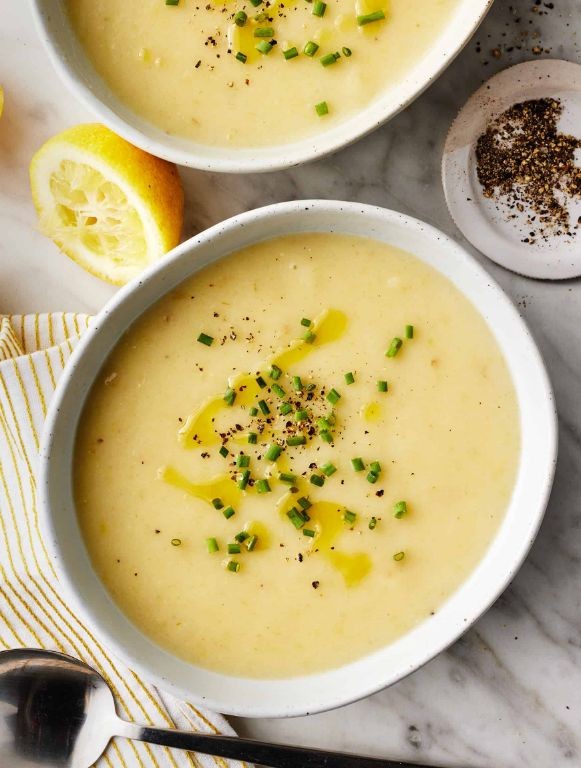 Creamy leek and potato soup