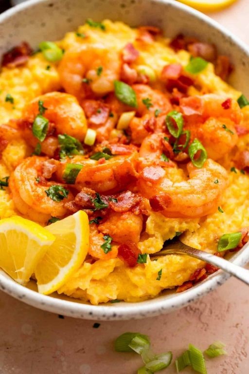 Crockpot Shrimp and Grits with Cheese