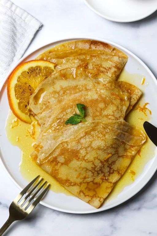Crêpes Suzette with Orange Sauce
