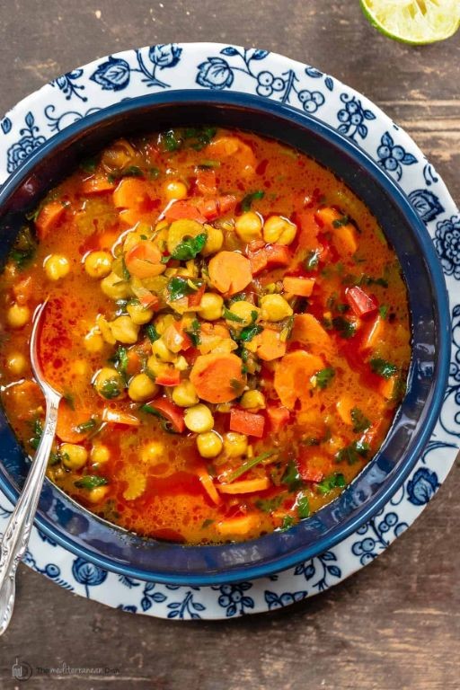 Easy Mediterranean Chickpea Stew
