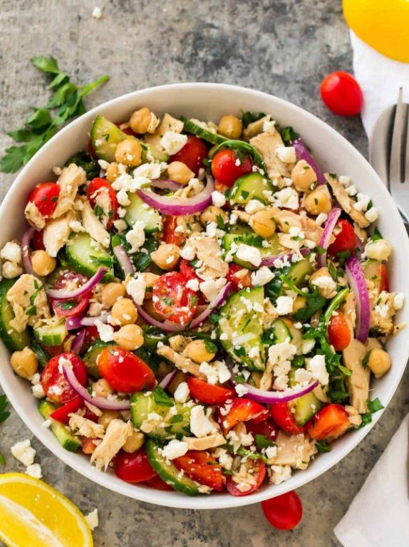 Fish-Free Tuna Salad with Chickpeas