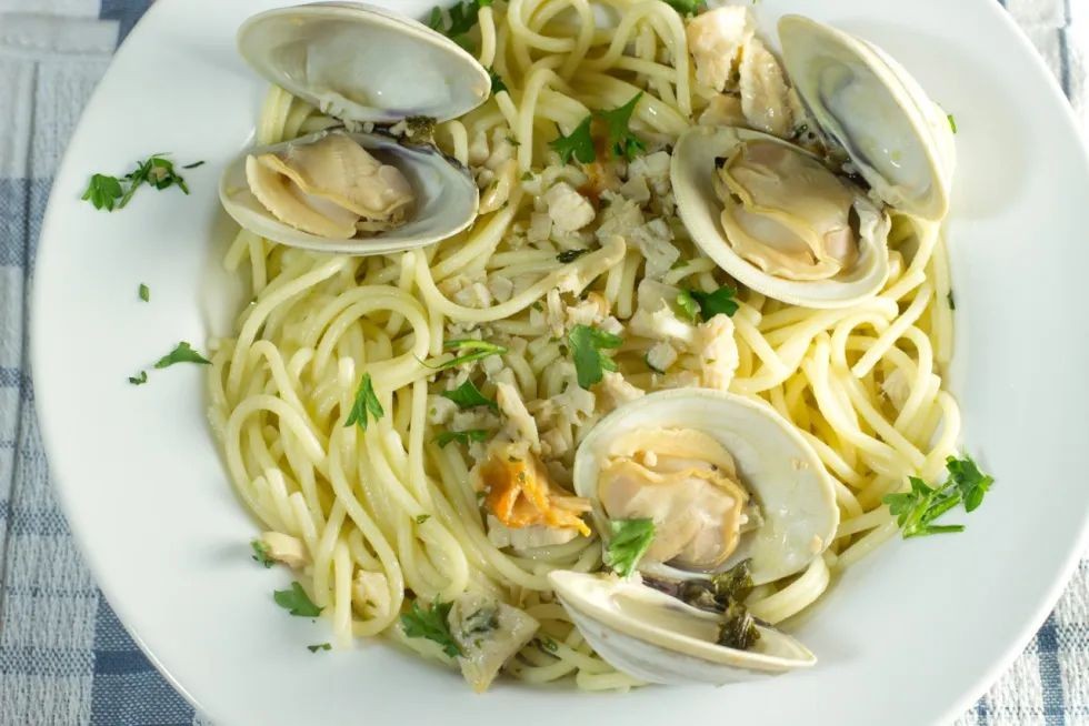 Gluten Free Pasta with Clams and White Wine Sauce