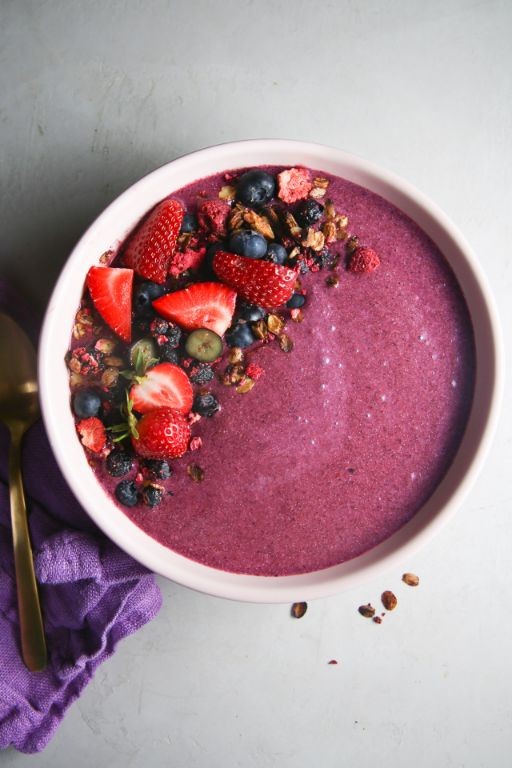 Golden Berry Smoothie Bowl with Granola