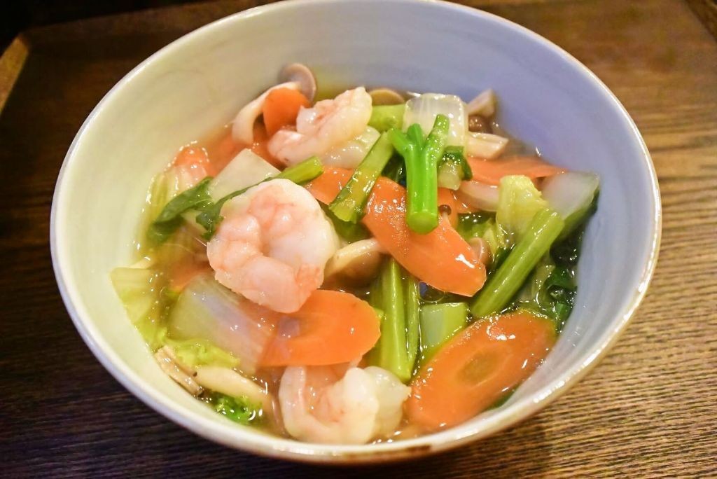 Gomoku Udon (Udon Soup with Mixed Ingredients)