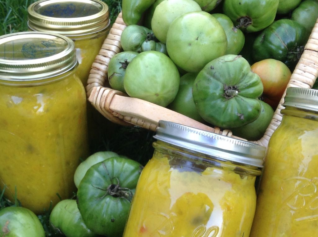 Green Tomato Pickles with Mustard Seeds