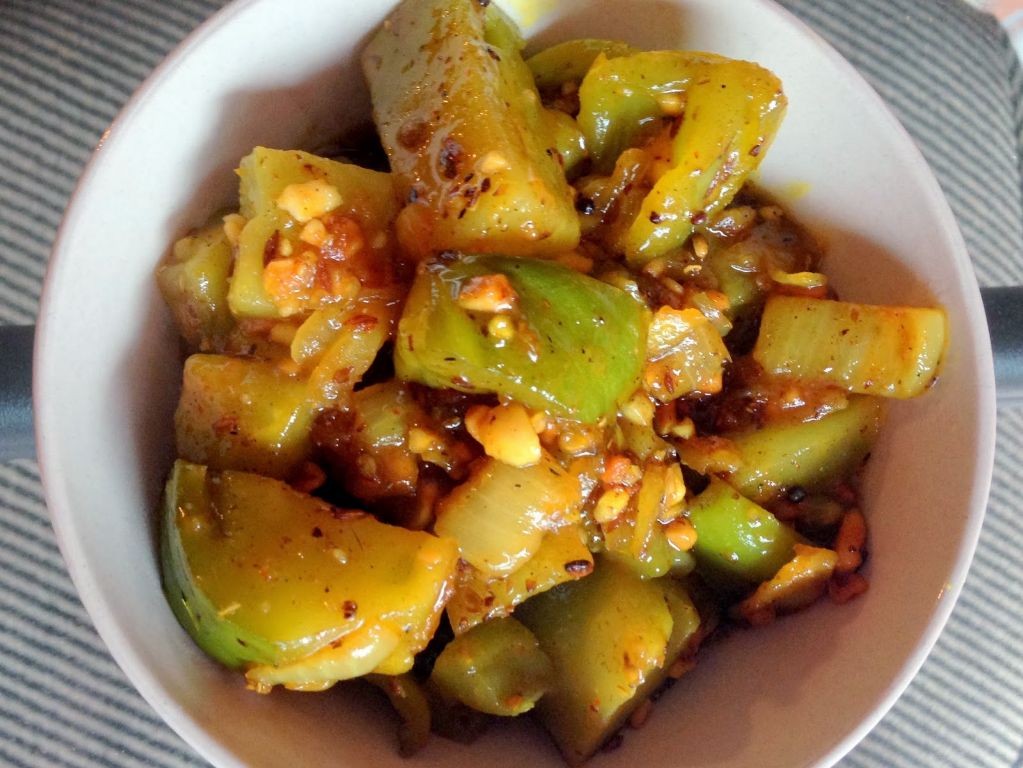 Green Tomato and Onion Bhaji
