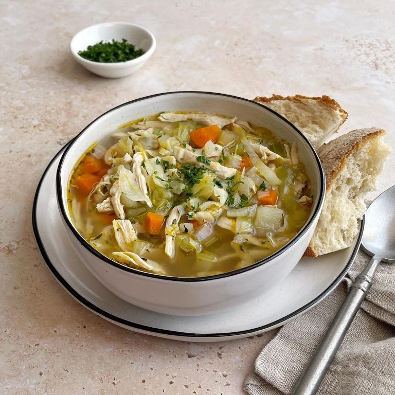 Healthy Cabbage Soup with Chicken