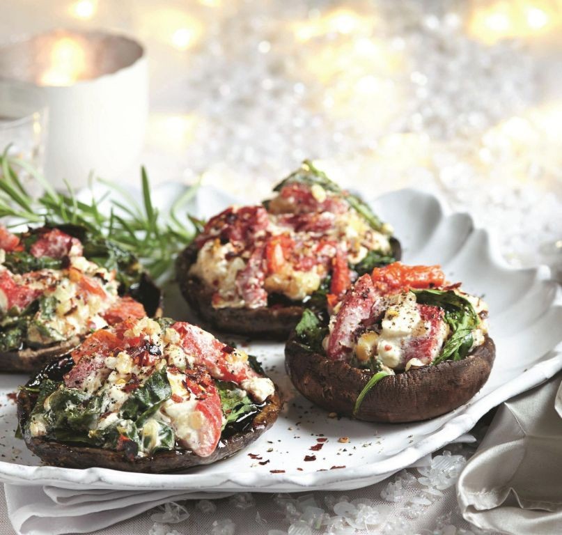 High-Protein Cottage Cheese and Veggie Stuffed Portobello Mushrooms