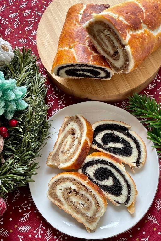 Hungarian Poppy Seed Roll (Mákos Bejgli)