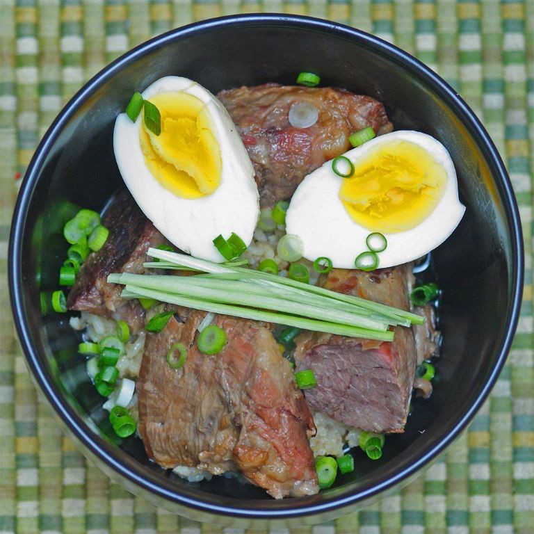 Kakuni (Braised Pork Belly Soup)