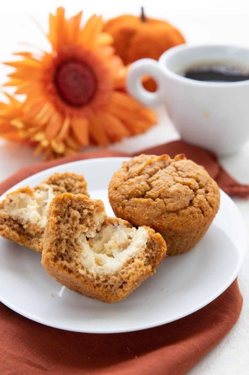 Keto Pumpkin Cheesecake Muffins