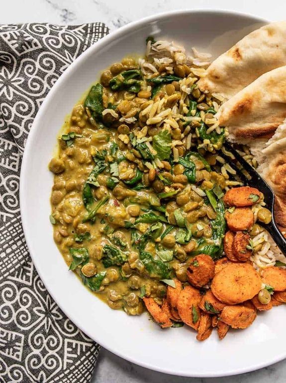 Lentil and Spinach Curry with Coconut Milk