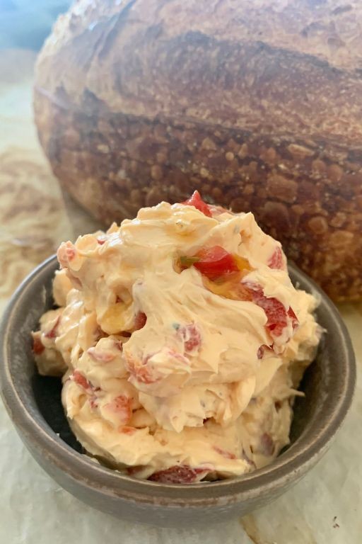 Light cream cheese and roasted red pepper dip