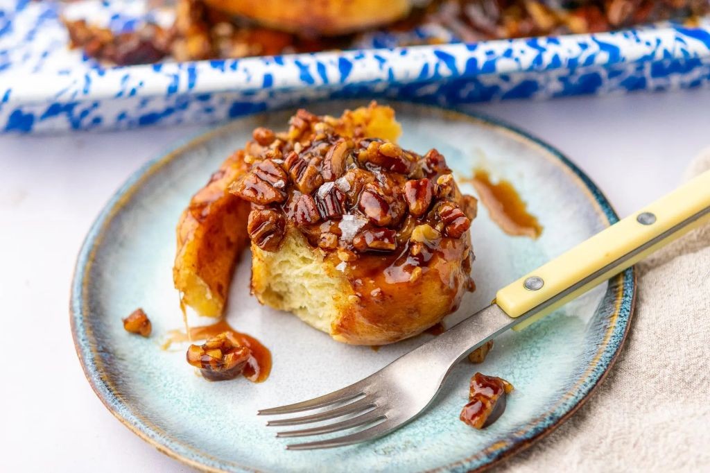Maple Pecan Sourdough Rolls