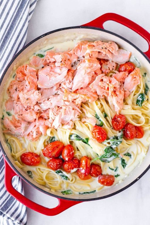 Mediterranean Salmon Pasta with Cherry Tomatoes and Basil