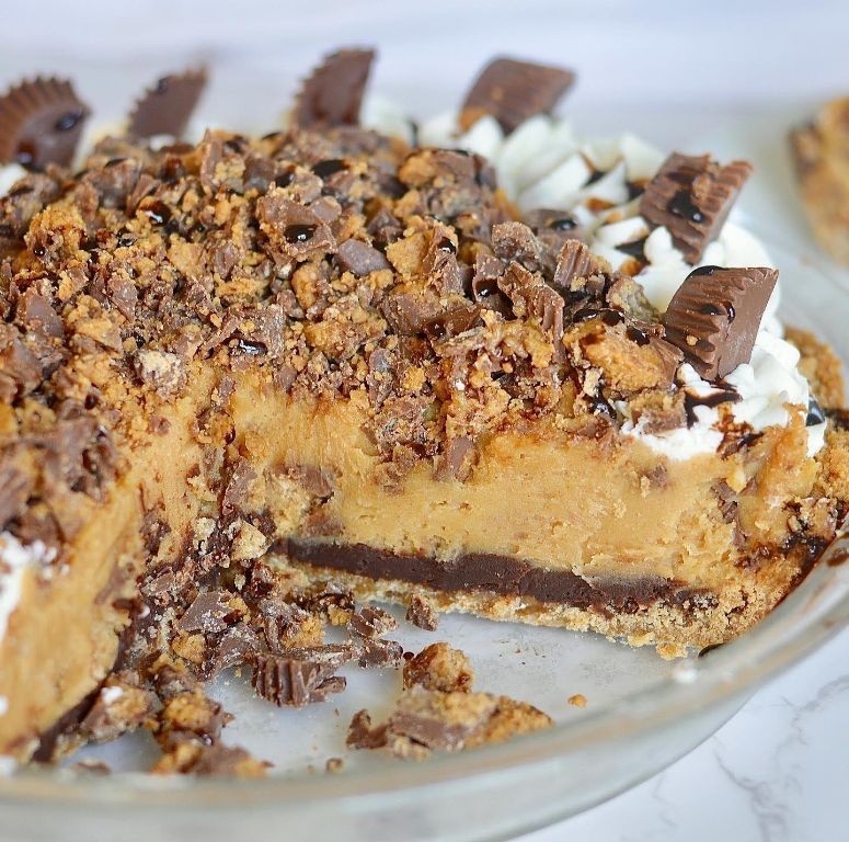 No-Bake Chocolate Peanut Butter Pie