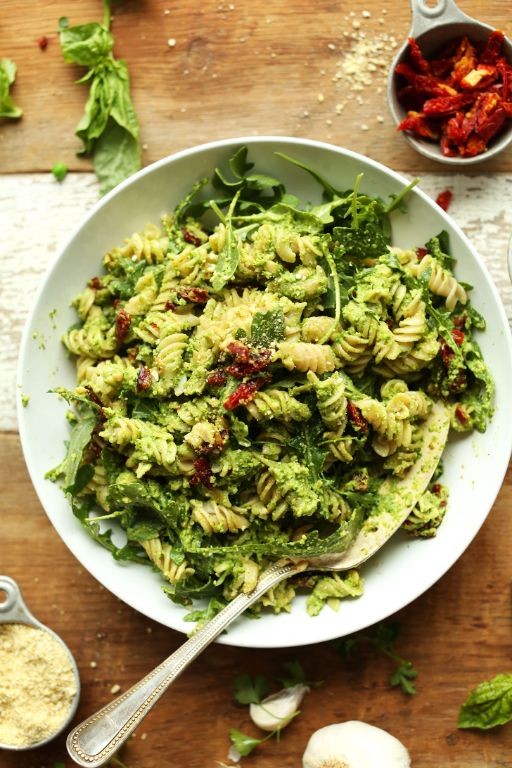 Pesto Veggie Pasta with Sun-Dried Tomatoes