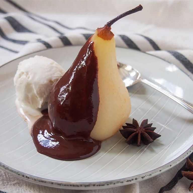 Poires Belle Hélène with Chocolate Sauce