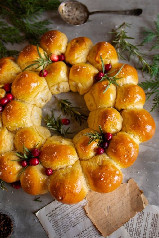 Pumpkin Spice Holiday Wreath Bread